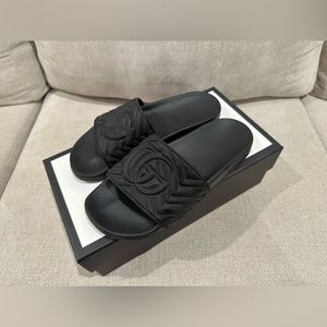 Gucci Matelassé Rubber Slide